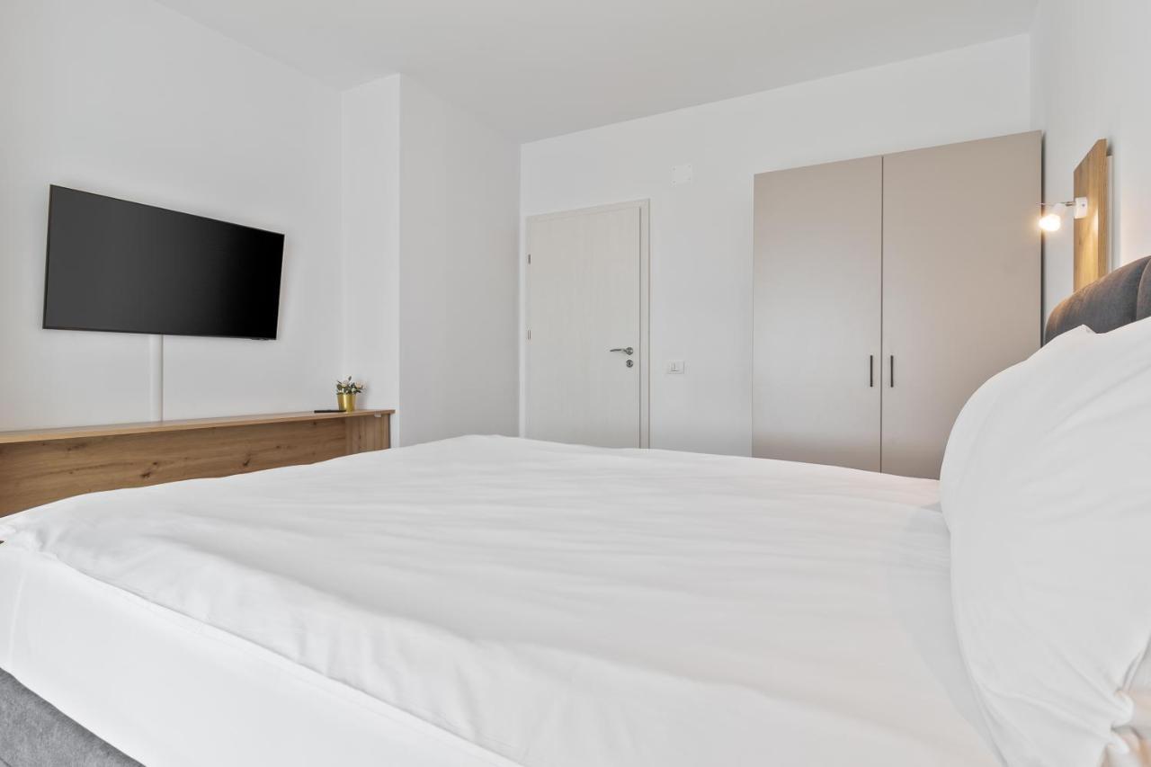 Grand Hill Flats Διαμέρισμα Oradea Εξωτερικό φωτογραφία