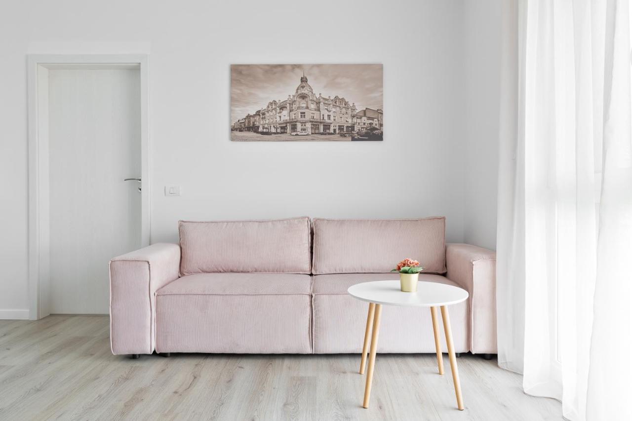 Grand Hill Flats Διαμέρισμα Oradea Εξωτερικό φωτογραφία