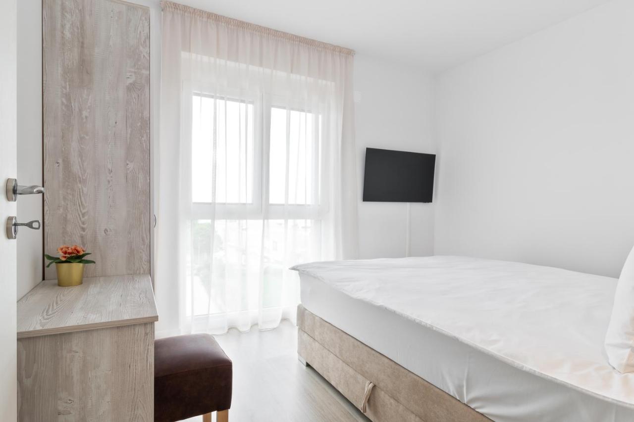 Grand Hill Flats Διαμέρισμα Oradea Εξωτερικό φωτογραφία