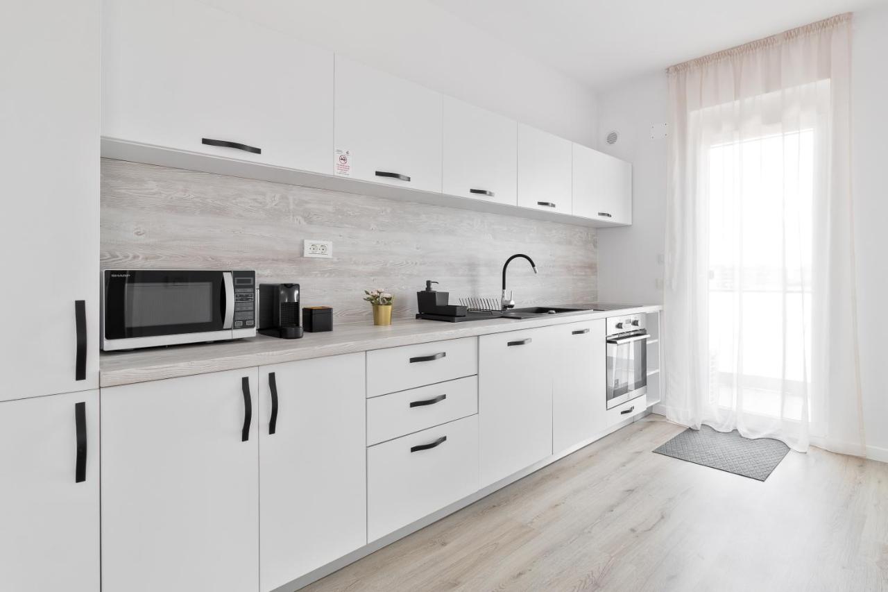 Grand Hill Flats Διαμέρισμα Oradea Εξωτερικό φωτογραφία