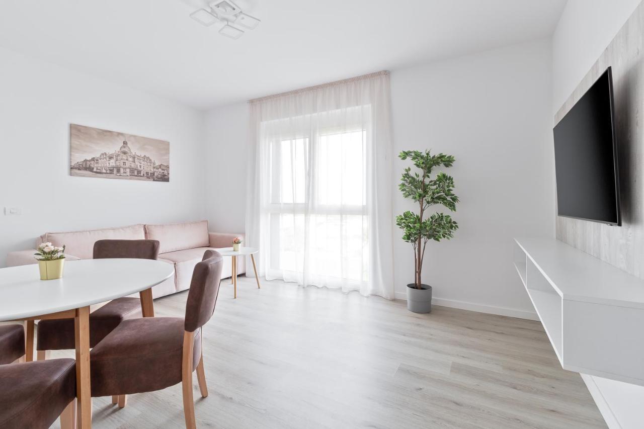 Grand Hill Flats Διαμέρισμα Oradea Εξωτερικό φωτογραφία