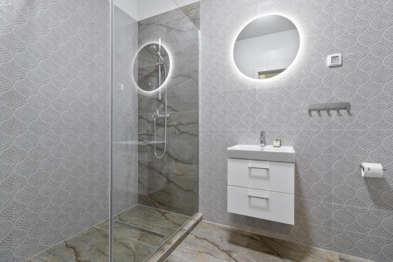 Grand Hill Flats Διαμέρισμα Oradea Εξωτερικό φωτογραφία