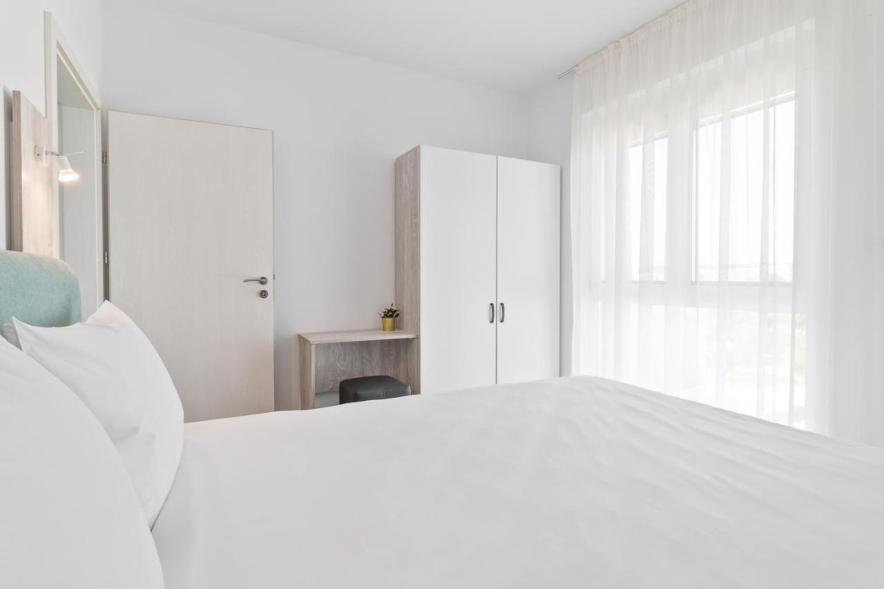 Grand Hill Flats Διαμέρισμα Oradea Εξωτερικό φωτογραφία