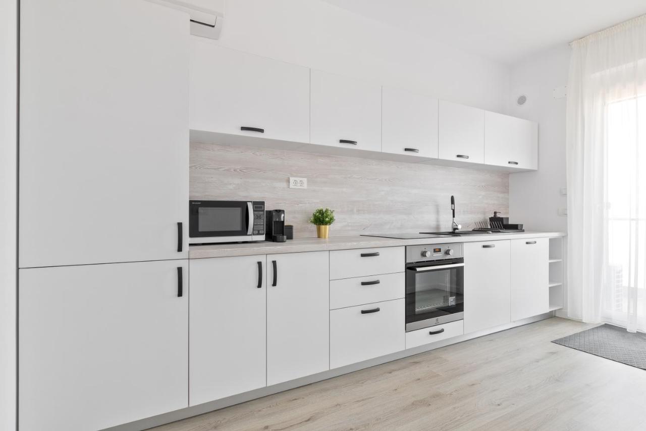 Grand Hill Flats Διαμέρισμα Oradea Εξωτερικό φωτογραφία