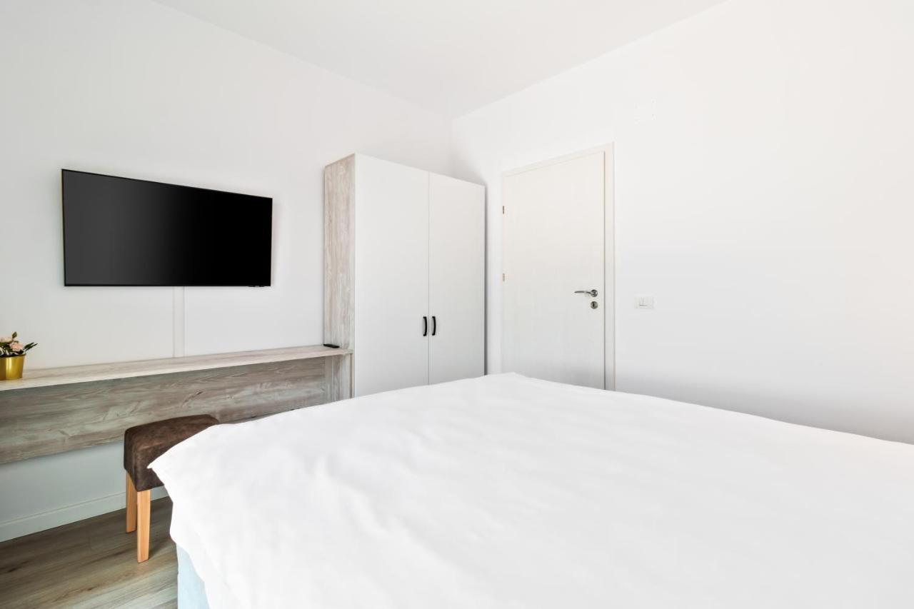 Grand Hill Flats Διαμέρισμα Oradea Εξωτερικό φωτογραφία