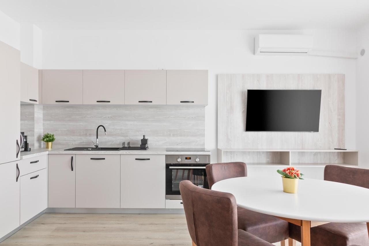 Grand Hill Flats Διαμέρισμα Oradea Εξωτερικό φωτογραφία