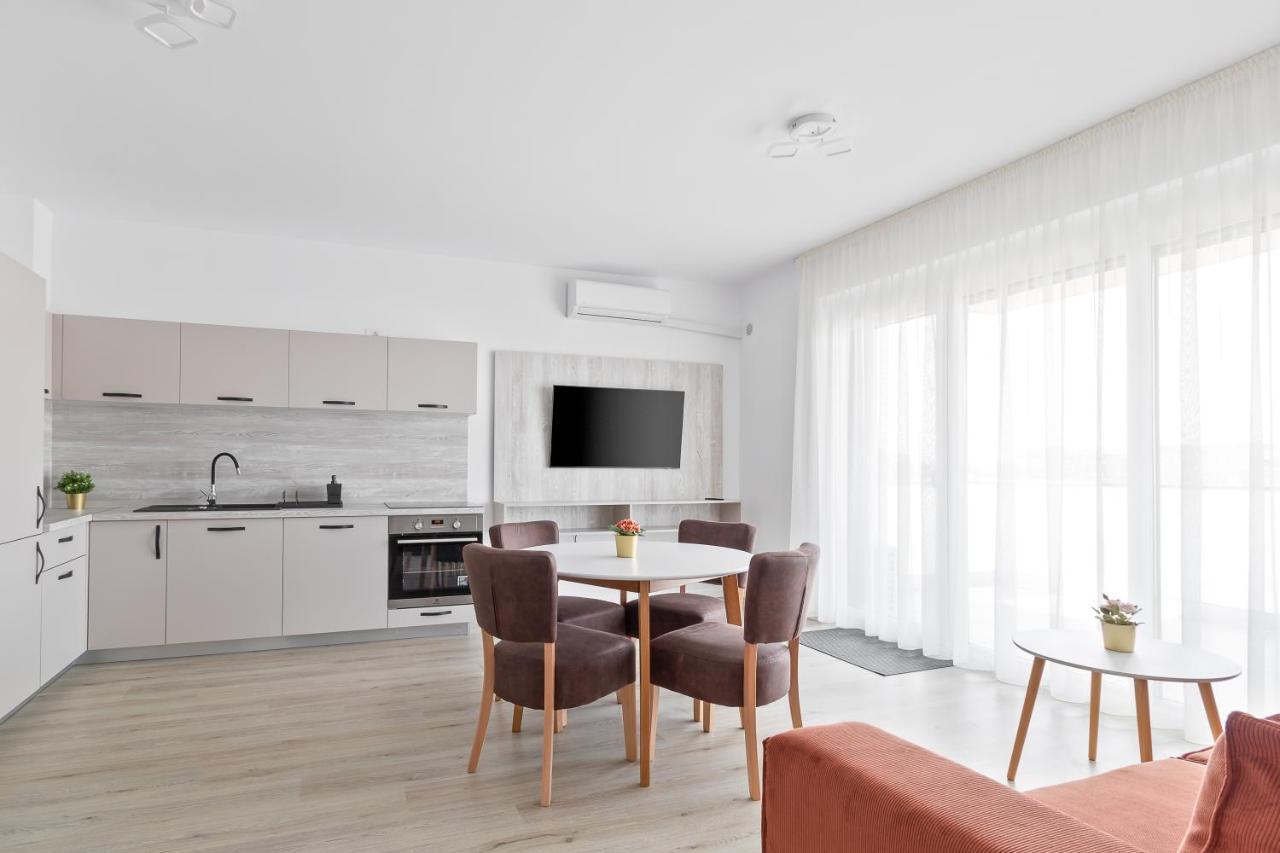 Grand Hill Flats Διαμέρισμα Oradea Εξωτερικό φωτογραφία