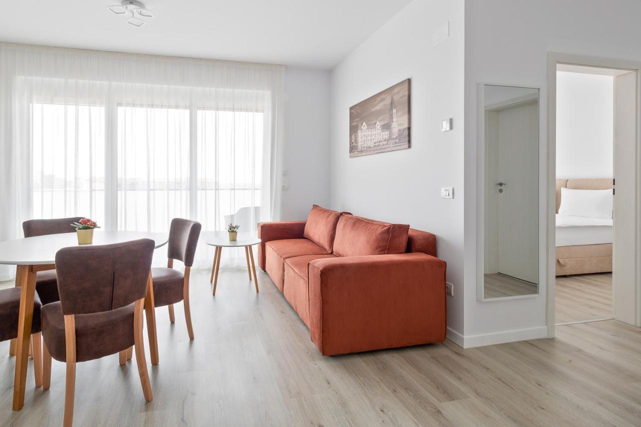 Grand Hill Flats Διαμέρισμα Oradea Εξωτερικό φωτογραφία
